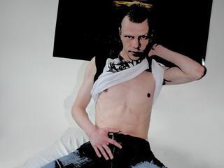 Geil und Live - Freunde, Musik, chatten, Fotos machen, Schwimmen, PC und Parties. - Bei mir kannst du geilen Camsex und auch Livedates bekommen. Ich bin sehr aufgeschlossen, gerade f&uuml;r Neues.

 - Alter: 31 / Steinbock - Alter: 175 / sportlich - Geschlecht: m&auml;nnlich - Ausrichtung: bisexuell - Haare: blond / kurz - Piercing: Gesicht - BH-Gr&ouml;&szlig;e:  - Hautfarbe: weiss - Augen: blau - Rasur: teilrasiert