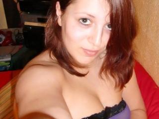 SexyLevinia - Alter: 23 / Jungfrau - Alter: 164 / normal - Geschlecht: weiblich - Ausrichtung: bisexuell - Haare: braun / lang - Piercing: keins - BH-Gr&ouml;&szlig;e: C - Hautfarbe: weiss - Augen: braun - Rasur: vollrasiert