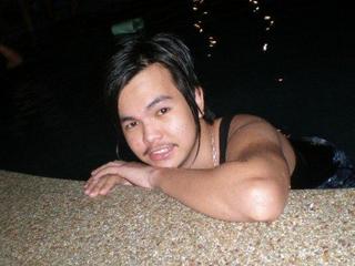 TemptingGuy - Alter: 26 / Jungfrau - Alter: 172 / sportlich - Geschlecht: m&auml;nnlich - Ausrichtung: bisexuell - Haare: schwarz / kurz - Piercing: keins - BH-Gr&ouml;&szlig;e:  - Hautfarbe: asiatisch - Augen: braun - Rasur: teilrasiert