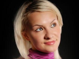 Ivonne - Alter: 21 / Widder - Alter: 178 / sportlich - Geschlecht: weiblich - Ausrichtung: bisexuell - Haare: blond / mittellang - Piercing: keins - BH-Gr&ouml;&szlig;e: B - Hautfarbe: weiss - Augen: gr&uuml;n - Rasur: vollrasiert