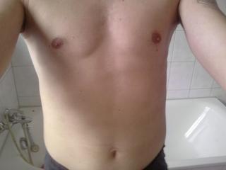 All you want - Alter: 35 / Waage - Alter: 189 / normal - Geschlecht: m&auml;nnlich - Ausrichtung: heterosexuell - Haare: blond / sehr kurz - Piercing: Gesicht - BH-Gr&ouml;&szlig;e:  - Hautfarbe: gebr&auml;unt - Augen: gr&uuml;n - Rasur: teilrasiert