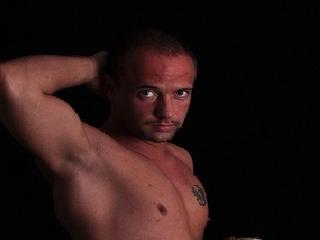 Angelo-Hot - Alter: 30 / Widder - Alter: 172 / sportlich - Geschlecht: m&auml;nnlich - Ausrichtung: bisexuell - Haare: braun / sehr kurz - Piercing: keins - BH-Gr&ouml;&szlig;e:  - Hautfarbe: gebr&auml;unt - Augen: gr&uuml;n - Rasur: vollrasiert