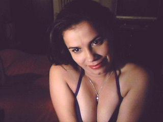 1sexyLyss - Alter: 32 / Steinbock - Alter: 168 / normal - Geschlecht: weiblich - Ausrichtung: heterosexuell - Haare: schwarz / sehr lang - Piercing: keins - BH-Gr&ouml;&szlig;e: C - Hautfarbe: latina - Augen: braun - Rasur: vollrasiert