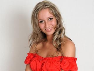 S&uuml;sseAngie19 - Alter: 20 / Steinbock - Alter: 158 / schlank - Geschlecht: weiblich - Ausrichtung: heterosexuell - Haare: blond / sehr lang - Piercing: Bauchnabel - BH-Gr&ouml;&szlig;e: C - Hautfarbe: weiss - Augen: braun - Rasur: vollrasiert