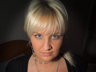 Heidi-Hills - Ich will Spass haben und Spass bringen. - schlecken,pussies,kitzler