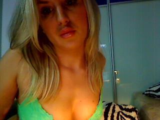 Natasha25 - Supers&uuml;sse Lady! Bin sexy, habe geile Br&uuml;ste und bin sehr nett. Komm, und beurteile es selbst! :)