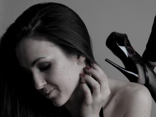 hotmaria - Alter: 24 / Wassermann - Alter: 167 / schlank - Geschlecht: weiblich - Ausrichtung: heterosexuell - Haare: br&uuml;nett / lang - Piercing: keins - BH-Gr&ouml;&szlig;e: C - Hautfarbe: gebr&auml;unt - Augen: braun - Rasur: vollrasiert