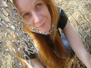 SKLAVINKELLYN - Brauche viel Saft. Hast Du noch etwas f&uuml;r mich? Ich liebe DP, Schlucken, und wenn ich meine Titten abbinde. Es macht mich total geil, wenn Du Deine Eier dabei knetest. Geile Vorstellung! Meine Titten und mein Arsch sind nur f&uuml;r Dich. Ich mag Rollenspiele. Ich strippe auch gerne f&uuml;r Dich! 