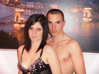 YoungCouple19 - Sport, Sex und Tanzen. - Wenn du ein wirklich gutes Programm sehen willst, dann ist hier der richtige Platz. Hier wirst du dich garantiert wohl f&uuml;hlen! F&uuml;r uns gibt es keine Grenzen. - Alter: 20 / Steinbock - Alter:  / schlank - Geschlecht: Paar - Ausrichtung: bisexuell - Haare:  / lang - Piercing: keins - BH-Gr&ouml;&szlig;e:  - Hautfarbe: weiss - Augen: gr&uuml;n - Rasur: vollrasiert