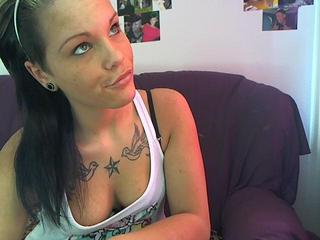 Dalila90 - Jung und versaut, und dazu das s&uuml;&szlig;e Fr&uuml;chtchen von nebenan. - oral,pussies,muschi