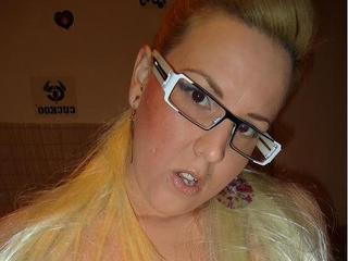 SexyGrosseTitten4U - Geile Show mit grossen Titten.  Mein heisser Body wartet nur auf dich.