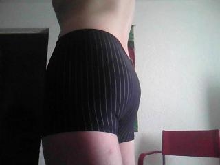 Mr  Cumshot - Hallo Ladies! Bin ein sehr zeigefreudiger Mann, der gerne auf eure W&uuml;nsche und Fantasien eingeht!

Ich freue mich jetzt schon auf eine sch&ouml;ne, besinnliche und erotische Zeit mit euch!

Bis gleich!