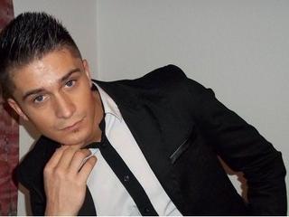 Antonio - If you want a man in your bed, I am here! - bumsen,fotzen,pussy