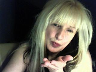 Hot-Blondi47 - Egal was, ich will immer nur Spass haben !!! - bumsen,amateurin,klitoris