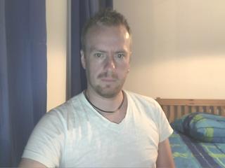 MisterHot - Parties, chatten und Freunde. - Komm zu mir, und ich werde dich hei&szlig; machen. Ich spiele gerne. Du auch? Dann besuch mich in meinem Chat! - Alter: 31 / Zwilling - Alter: 180 / normal - Geschlecht: m&auml;nnlich - Ausrichtung: homosexuell - Haare: blond / kurz - Piercing: keins - BH-Gr&ouml;&szlig;e:  - Hautfarbe: weiss - Augen: gr&uuml;n - Rasur: vollrasiert
