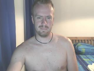 MisterHot - Komm zu mir, und ich werde dich hei&szlig; machen. Ich spiele gerne. Du auch? Dann besuch mich in meinem Chat!