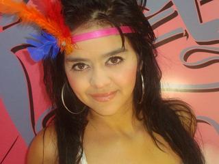 ThaliaLove - Alter: 20 / Widder - Alter: 170 / schlank - Geschlecht: weiblich - Ausrichtung: bisexuell - Haare: schwarz / lang - Piercing: keins - BH-Gr&ouml;&szlig;e: C - Hautfarbe: latina - Augen: braun - Rasur: vollrasiert