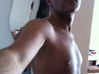 gismo77 - Bin offen f&uuml;r alles.. und habe ein Ohr f&uuml;r Deine W&uuml;nsche. Du wirst es nicht bereuen. :) Gerne auch Live Dates.