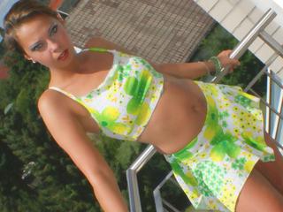 OralesLuder - I am a shy chick, and I like watching myself masturbate! So, having you watch me too - will drive me crazy! Come in and watch!