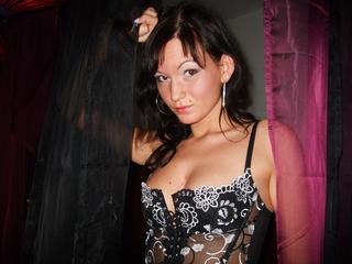 LadyLoucy - Come in and find out. - ficken,girl,sperma