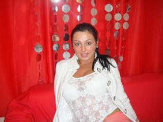 Larya - If you`re not too shy, we can have fun during the show. I like experimenting! Do you have an imagination? If you like, I`ll share mine. But do not think that I think about sex all the time! I like also to find new friends.