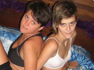 2HornyBabesLive - 2 hot babes - three times the happiness. ;) - lecken,nutte,schleim