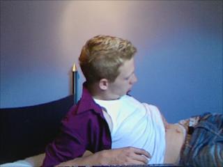 Hot Gay92 - Alter: 19 / Skorpion - Alter: 185 / schlank - Geschlecht: m&auml;nnlich - Ausrichtung: homosexuell - Haare: blond / kurz - Piercing: keins - BH-Gr&ouml;&szlig;e:  - Hautfarbe: weiss - Augen: blau - Rasur: nicht rasiert