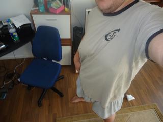 KuschelMann - Hallo, ich bin der Chris, 21 Jahre und komme aus NRW. Ich bin ein liebevoller Mann der gerne und viel Sex hat. Auch sonst kann man mit mir viel Spass haben. Ich bin f&uuml;r fast alles offen und mache jeden Bl&ouml;dsinn mit.