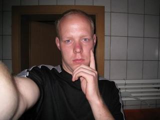 Patrick Live - Hallo, ich bin Patrick. Wenn du Lust auf ein absolut tabuloses Abenteuer hast, dann z&ouml;gere nicht, und komm schnell vorbei. Ich werde es dir so richtig geil besorgen.