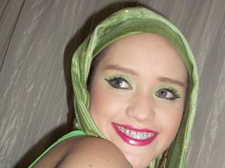 AlexiaDom - Alter: 21 / Waage - Alter: 156 / normal - Geschlecht: weiblich - Ausrichtung: heterosexuell - Haare: blond / kurz - Piercing: keins - BH-Gr&ouml;&szlig;e: C - Hautfarbe: latina - Augen: braun - Rasur: nicht rasiert
