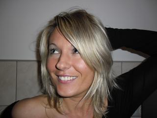 HeisseEwa - Ich bin neu hier und will etwas Spass mit netten und heissen Typen! Willst du auch etwas Spass? Dann komm zu mir!