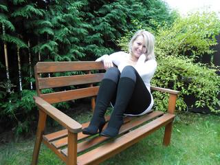 HeisseEwa - Alter: 29 / Widder - Alter: 170 / normal - Geschlecht: weiblich - Ausrichtung: bisexuell - Haare: blond / lang - Piercing: keins - BH-Gr&ouml;&szlig;e: C - Hautfarbe: weiss - Augen: blau - Rasur: vollrasiert