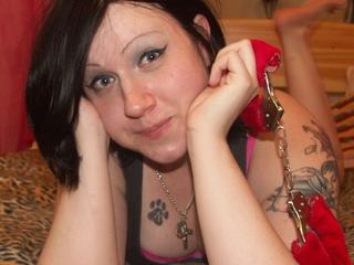 CurvyCarmen - Das macht mich an, wenn du wei&szlig;t was du von mir willst. Komm, und frage mich, ob ich es f&uuml;r dich tue. Wenn du etwas auf dem Herzen hast, sag es mir. :)

