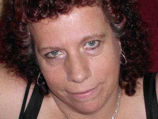 BigBody69 - Alter: 49 / Waage - Alter: 170 / kr&auml;ftig - Geschlecht: weiblich - Ausrichtung: bisexuell - Haare: br&uuml;nett / mittellang - Piercing: keins - BH-Gr&ouml;&szlig;e: E und mehr - Hautfarbe: weiss - Augen: blau - Rasur: vollrasiert