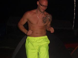 nicegay - Hi Ladies, freue mich auf sch&ouml;ne Stunden zu zweit - und hoffentlich viel cam2cam Action.