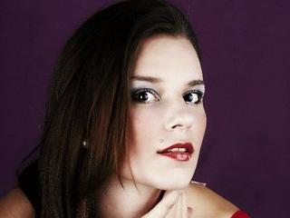Lucinda20 - I`ll do everything you like ~ from being your sexy lover to being your naughty mistress. All your desires and dreams can c*m true. I love getting dressed up and using my toys to drive you wild - and myself - with hot desire!