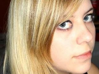 Nicky-18 - Junge Lady will dich lecken! - bumsen,nutte,klitoris