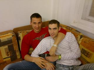 Athleticgaycouple - Gay couple - ready to make your day. ;)