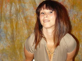 privat - Bin nett, chatte gern und bin f&uuml;r vieles offen... Komm rein, und sieh zu, wie ich mit mir spiele. Bei Sympathie sind Livetreffs m&ouml;glich. Heisses Bi-Luder sucht Lust! Schau einfach selber, ich zeige alles gern. Bin immer nass und will dich geil machen.