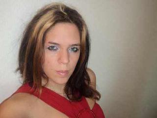 Nadii20 - Junge Frau (20), lustvoll und erotisch orientiert, m&ouml;chte euch beweisen, dass sie es auch bringen kann. Das Reinschauen wird sich f&uuml;r euch lohnen. 