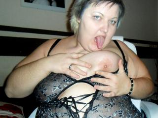 Pralle-Titten - Mollig mit riesigen Titten. - ficken,pussies,pussy