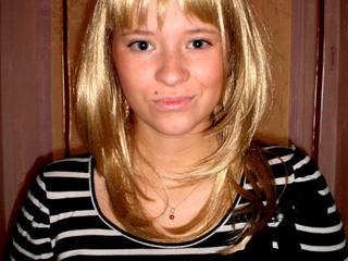 WetJessica - Alter: 21 / Krebs - Alter: 180 / normal - Geschlecht: weiblich - Ausrichtung: heterosexuell - Haare: blond / lang - Piercing: Zunge - BH-Gr&ouml;&szlig;e: DD - Hautfarbe: weiss - Augen: blau - Rasur: vollrasiert