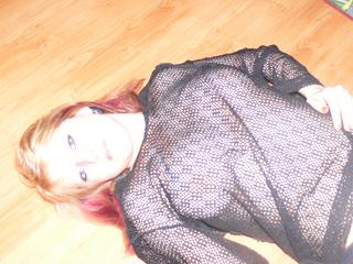 LucinkaCicinka19 - Alter: 19 / Sch&uuml;tze - Alter: 170 / schlank - Geschlecht: weiblich - Ausrichtung: heterosexuell - Haare: blond / lang - Piercing: Zunge - BH-Gr&ouml;&szlig;e: C - Hautfarbe: weiss - Augen: blau - Rasur: vollrasiert