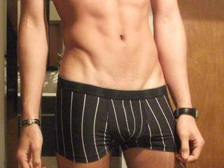 hot-guy-19 - Hot and naughty - but nice . - blasen,amateurin,muskeln