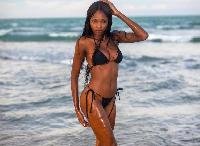 Hi, ich heiße Mia und ich bin dein Karibik-Traum :)