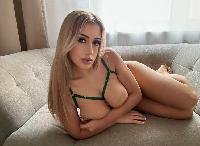 Hey, Ich bin die Dahlia und suche hier nach Spaß und mehr... Ich möchte mich ausprobieren und neue Erfahrungen sammeln :)

Wenn du mehr von mir erfahren möchtest, schreib mir doch gerne eine Nachricht damit wir uns näher kennenlernen...