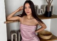 Hallo, ich bin hier, um mich in erster Linie auszudrücken. Außerdem stehe ich voll und ganz auf jeden Spaß, den man sich vorstellen kann. Ich bin ein süßes, wunderschönes Mädchen, das bereit ist, deine tief verborgenen Fantasien zu erfüllen