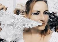 Ich bin für dich vor der Cam deine Devote Sklavin wenn du es willst, oder kann auch deine Eheschlampe sein und wir spielen zusammen. Ich probiere dir jeden Wunsch vor der Cam zu erfüllen. Schreib mir was du sehen möchtest und vielleicht erfülle ich dir deine Wünsche.