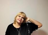 Ich bin ein süßes, wunderschönes Mädchen, das bereit ist, Ihre tief verborgenen Fantasien zu erfüllen.