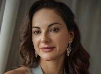 Süß, intelligent und ein bisschen wild. Ich liebe es, dich zu necken, zu lachen und dir das Gefühl zu geben, begehrt zu werden. Lass uns jeden gemeinsamen Moment genießen.